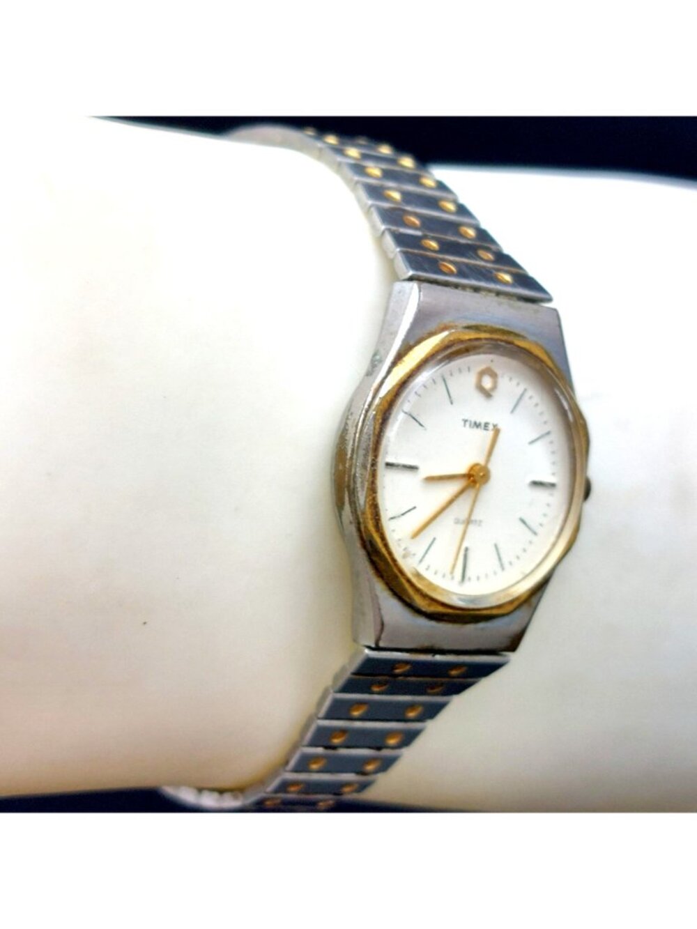 Vintage Q Timex Women's Quartz Watch Two-Tone 25mm Working New Battery - Picture 3 of 6